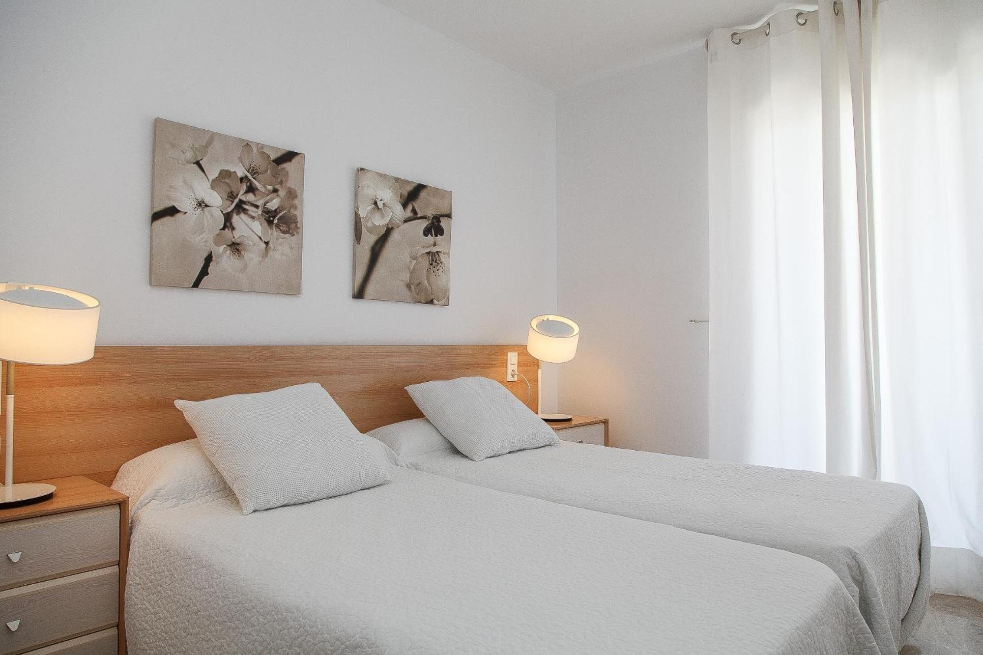 Uhc Ventura Park Apartments 살루 객실 사진