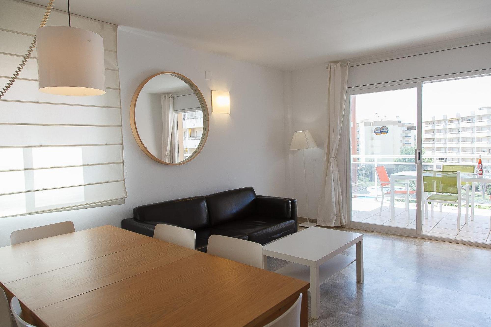 Uhc Ventura Park Apartments 살루 객실 사진